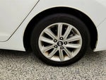 2016 Elantra Thumbnail 9