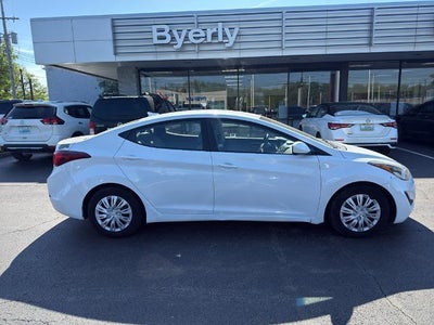 2016 Hyundai Elantra SE 4DR Sedan 6M (us)