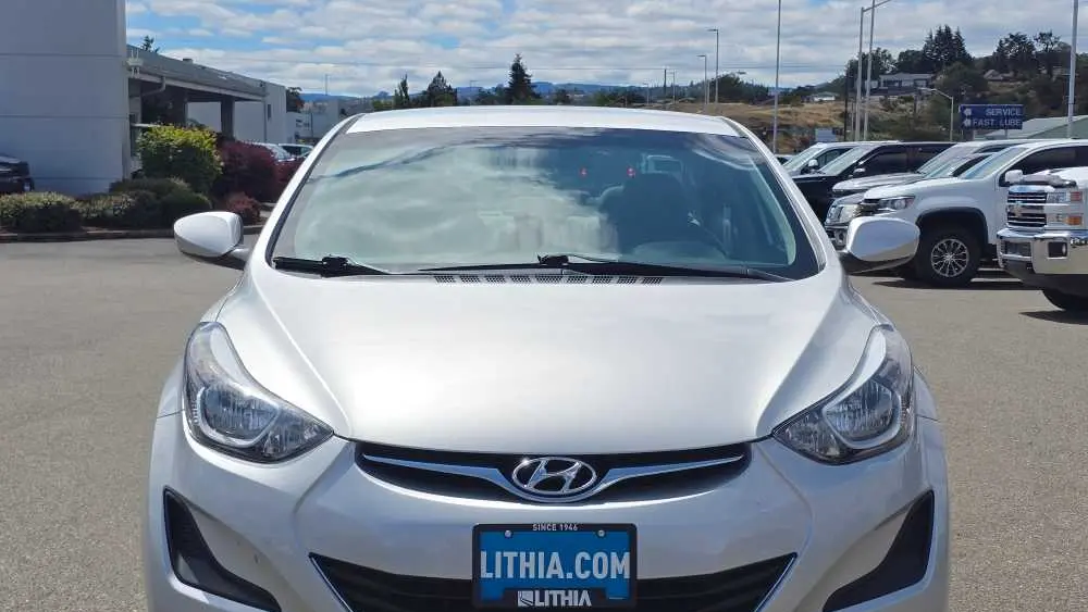 2015 Hyundai ELANTRA SE