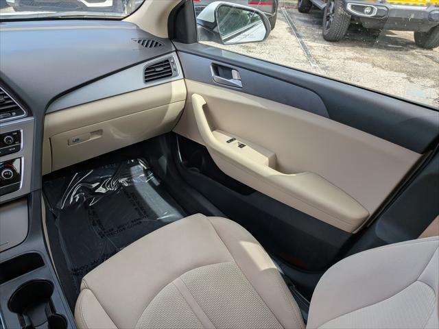 2017 Hyundai Sonata - $8,500