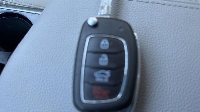 2019 Hyundai SONATA SE