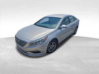 Photo of a 2015 Hyundai Sonata SE 4DR Sedan for sale