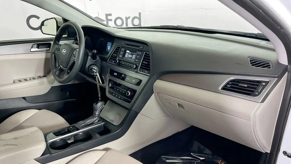 2016 Hyundai SONATA SE