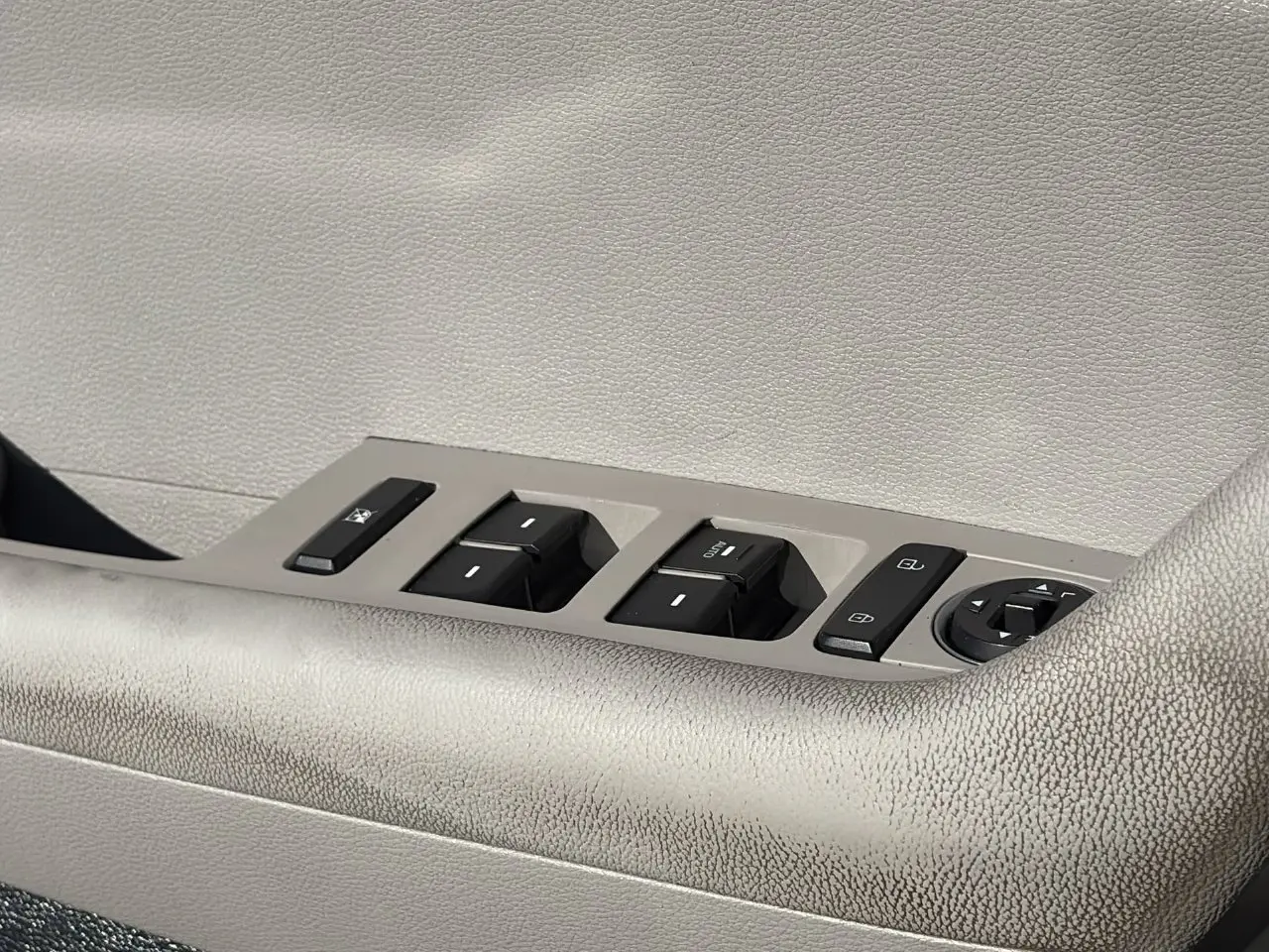 2016 Hyundai Sonata - $8,888