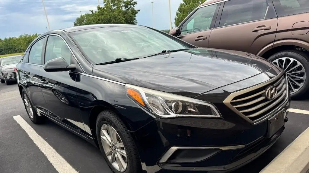 Preowned 2016 Hyundai SONATA SE for Sale