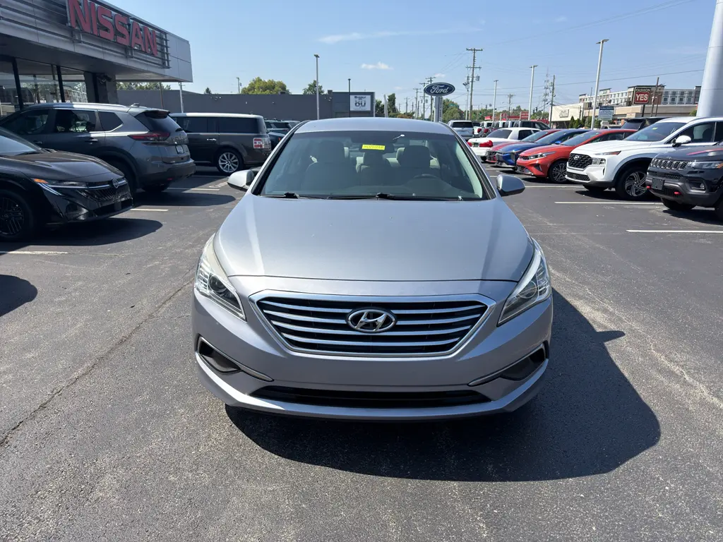 2016 Hyundai Sonata - $9,995