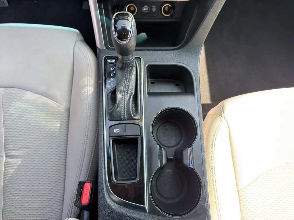 2016 Hyundai Sonata - $9,995