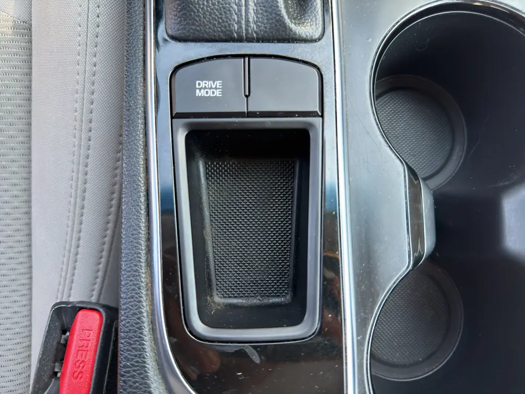 2016 Hyundai Sonata - $9,995