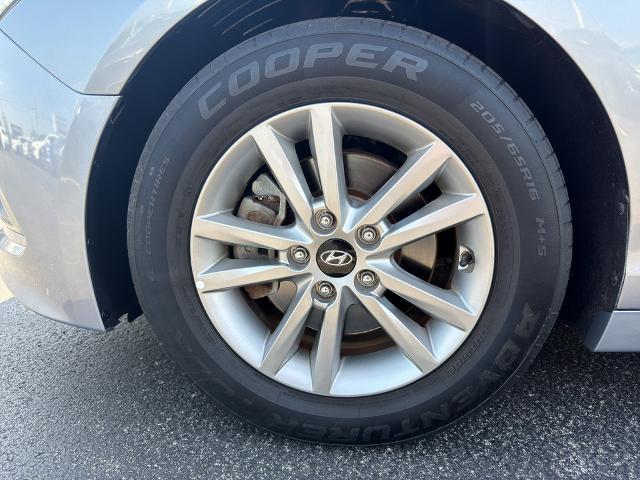 2016 Hyundai Sonata - $9,995