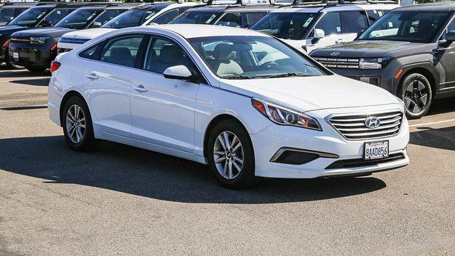 2016 Hyundai SONATA SE