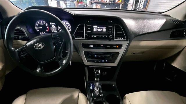 2017 Hyundai SONATA SE