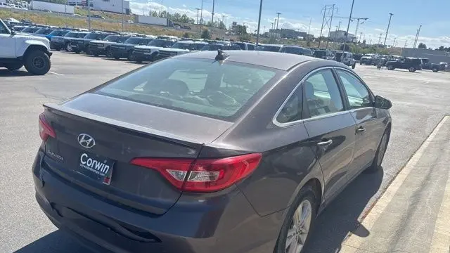2016 Hyundai SONATA SE