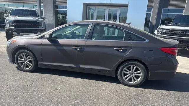 2016 Hyundai SONATA SE