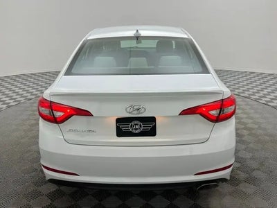 Photo of a 2015 Hyundai Sonata SE 4DR Sedan for sale