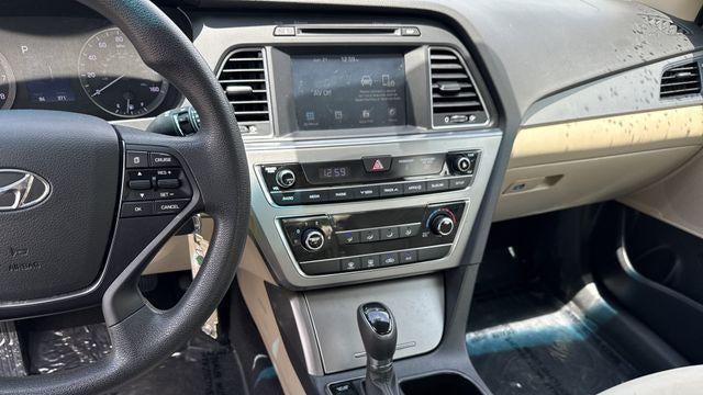 2017 Hyundai SONATA SE