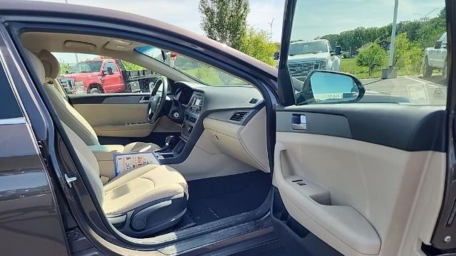 2017 Hyundai SONATA SE