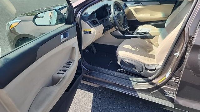 2017 Hyundai SONATA SE
