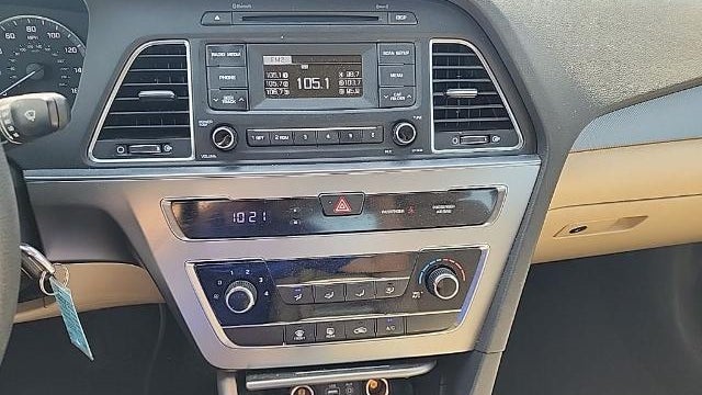 2017 Hyundai SONATA SE