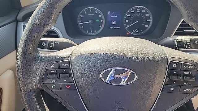 2017 Hyundai SONATA SE