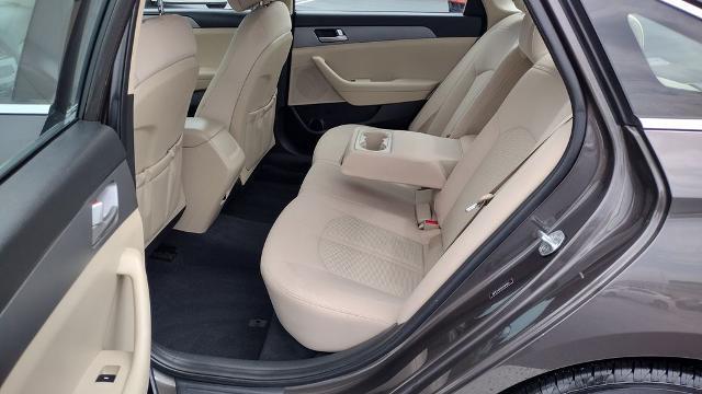 2017 Hyundai SONATA SE
