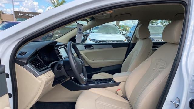 2019 Hyundai SONATA SE
