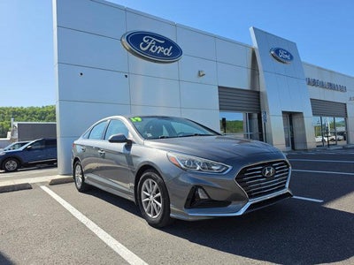 Photo of a 2019 Hyundai Sonata SE 4DR Sedan for sale