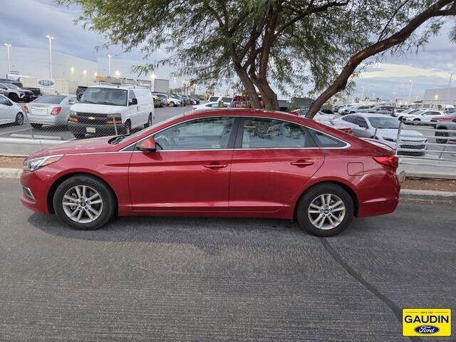 2017 Hyundai SONATA SE — photo 1 of 12