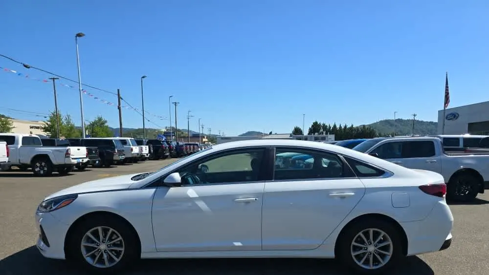 2018 Hyundai SONATA SE