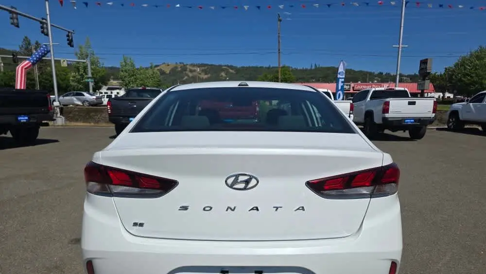 2018 Hyundai SONATA SE