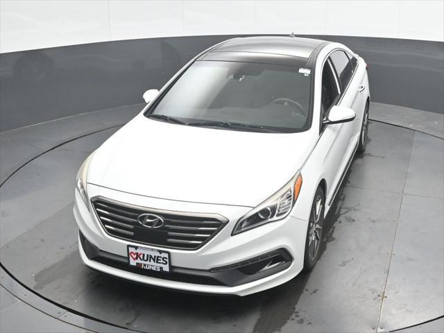 2015 Hyundai Sonata - $10,971