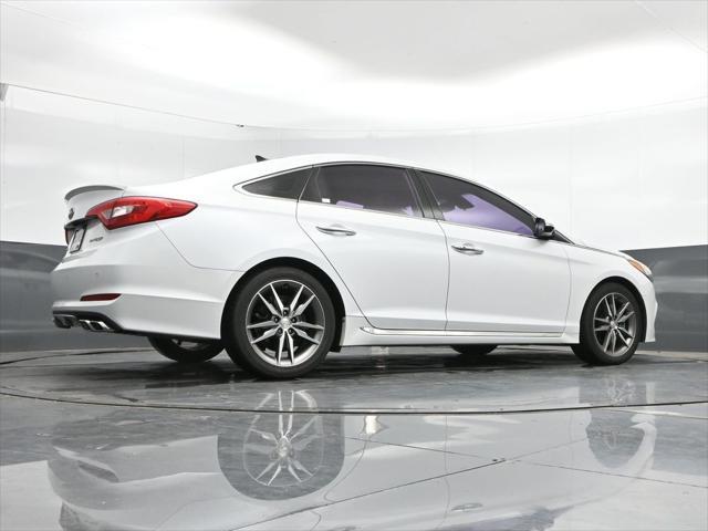 2015 Hyundai Sonata - $10,971