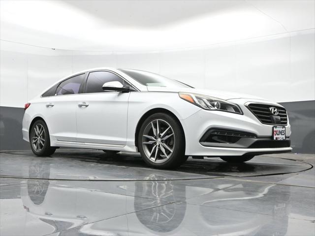 2015 Hyundai Sonata - $10,971
