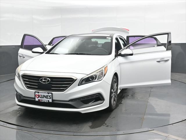 2015 Hyundai Sonata - $10,971
