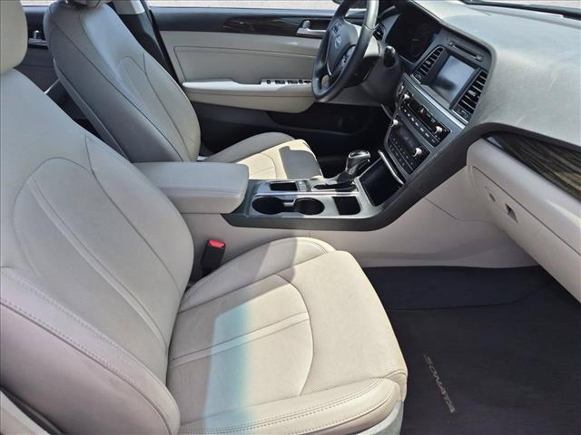 2016 Hyundai Sonata - $8,900