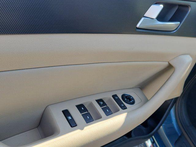 2016 Hyundai Sonata - $12,789