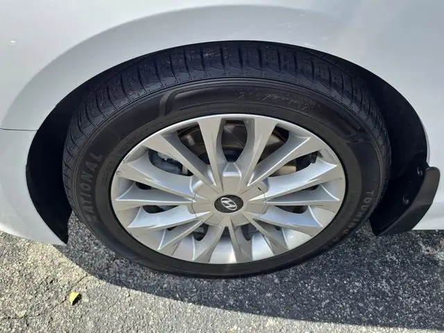 2015 Hyundai Sonata - $10,590