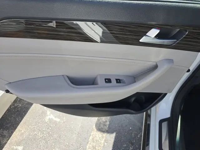 2015 Hyundai Sonata - $10,590