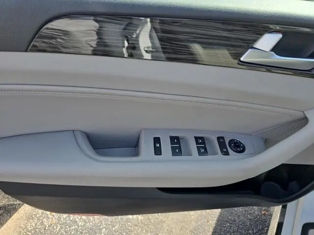 2015 Hyundai Sonata - $10,590