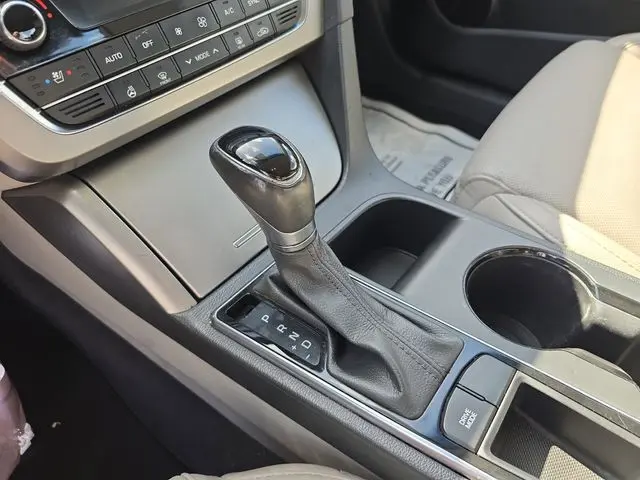 2015 Hyundai Sonata - $10,590