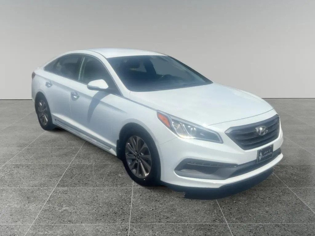 2015 Hyundai Sonata - $9,780