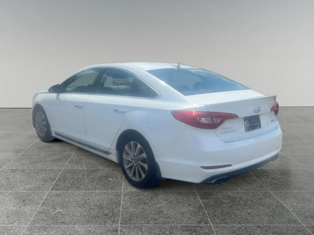 2015 Hyundai Sonata - $9,780