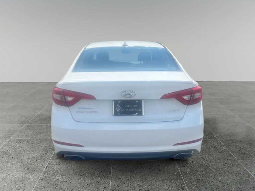 2015 Hyundai Sonata - $9,780