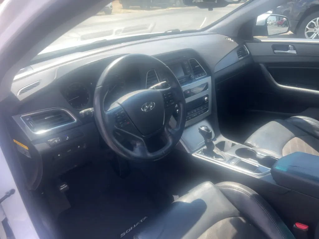 2015 Hyundai Sonata - $9,780