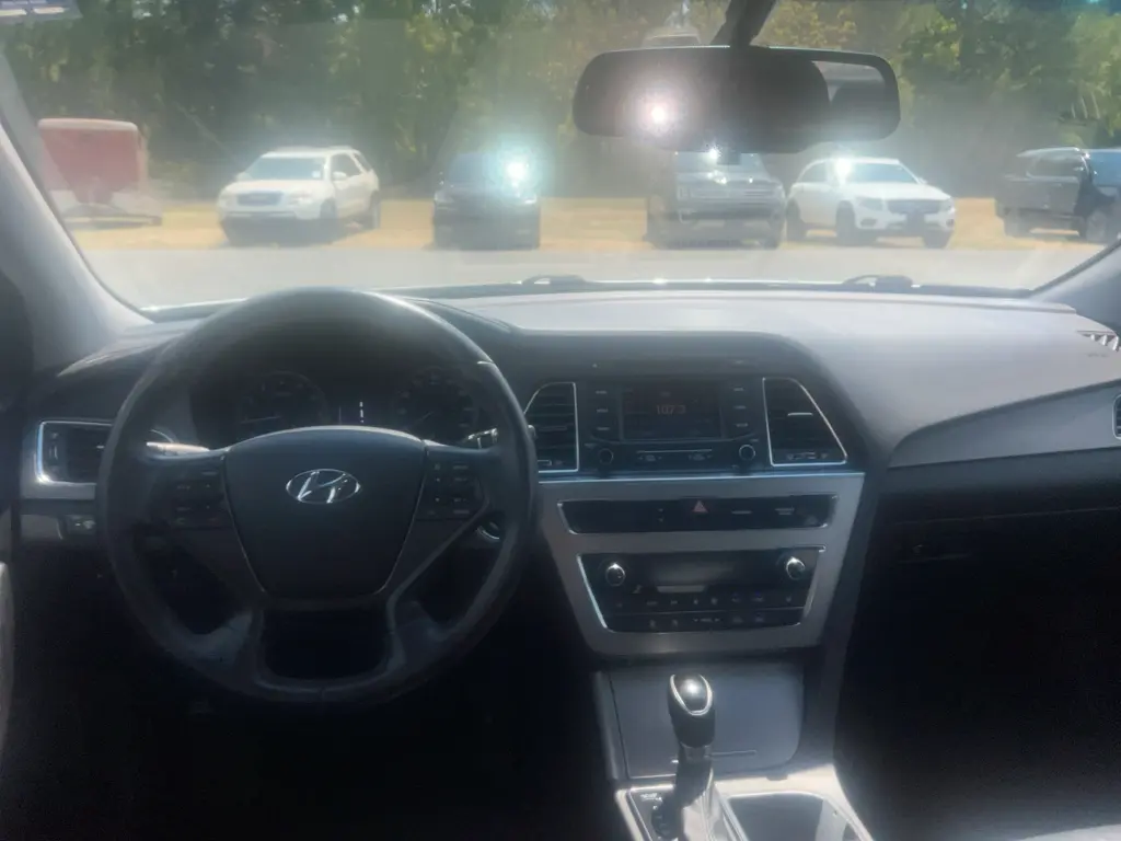 2015 Hyundai Sonata - $9,780