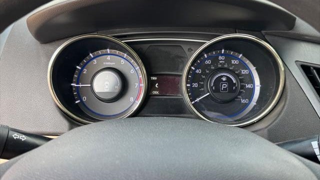 2011 Hyundai SONATA GLS