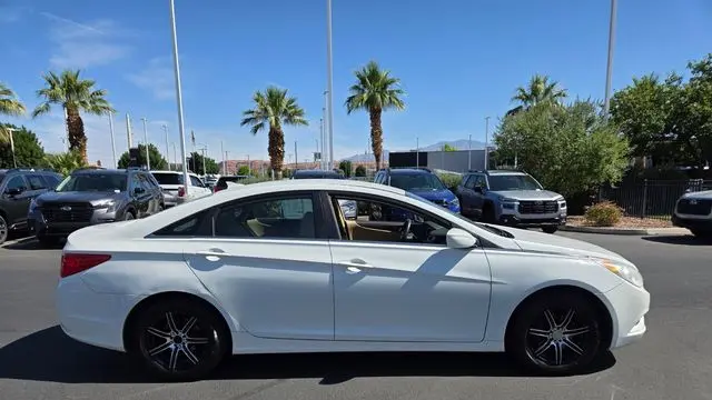 2012 Hyundai SONATA GLS