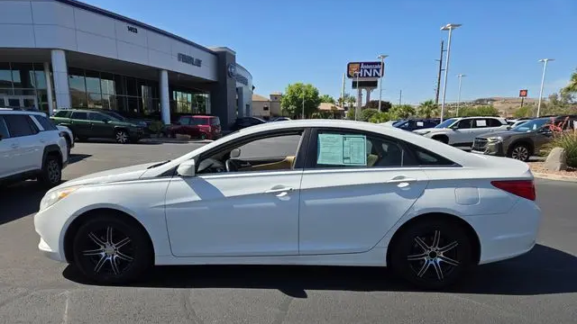 2012 Hyundai SONATA GLS