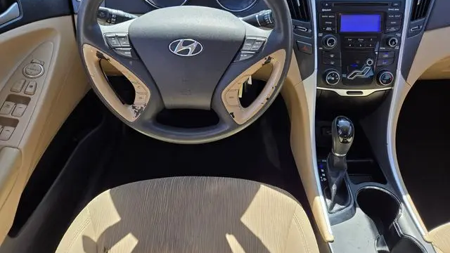 2012 Hyundai SONATA GLS