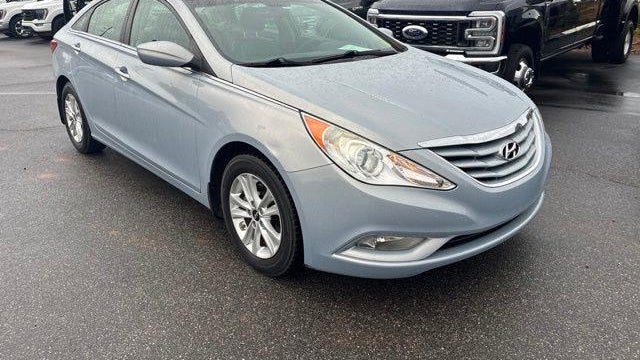 2013 Hyundai SONATA GLS
