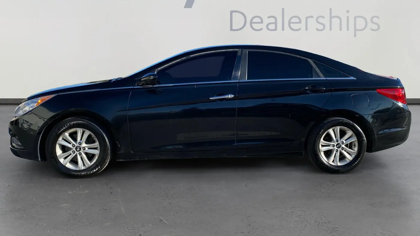 2013 Hyundai SONATA GLS